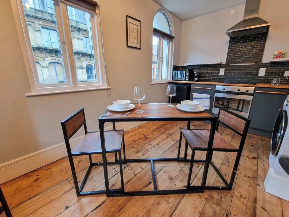 Perfect for dining and relaxing at the end of long day in the city 	
