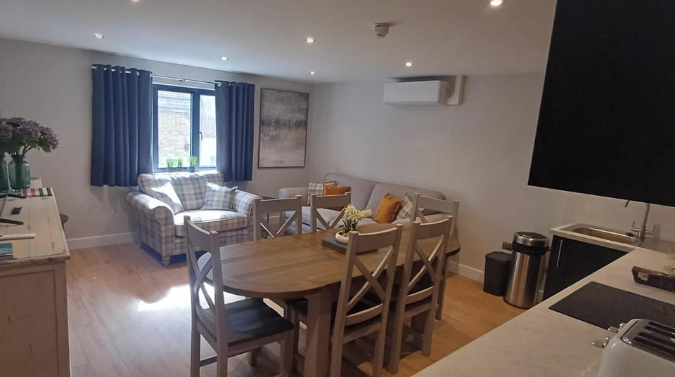 Open plan lounge, kitchen, diner.
