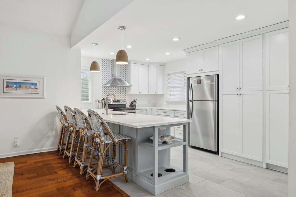 Additional counter seating 