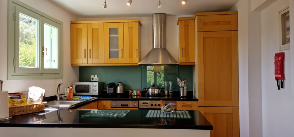 and the perfectly equipped kitchen.