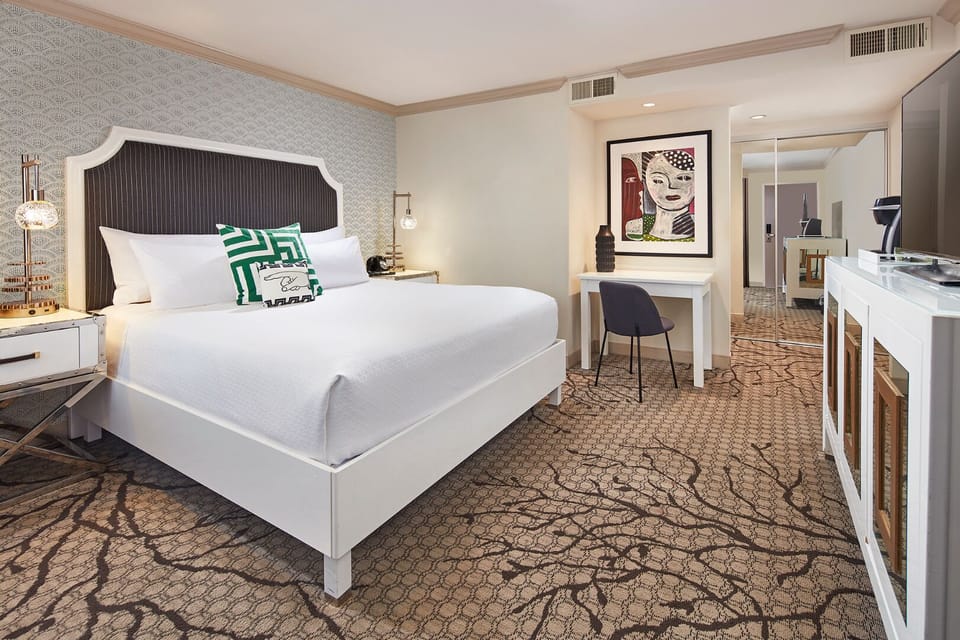 1 King Bed