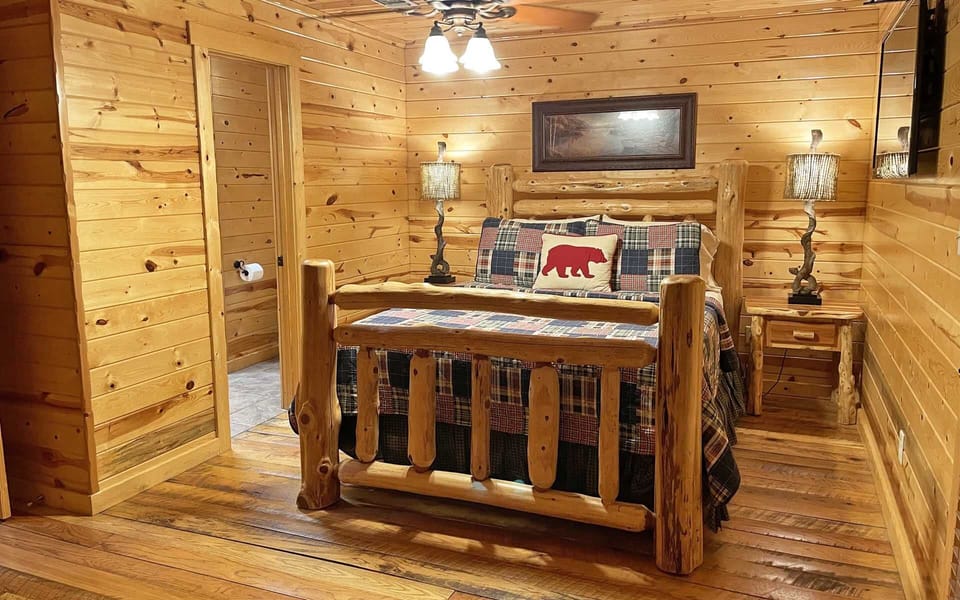 Upstairs mater bedroom with Queen bed