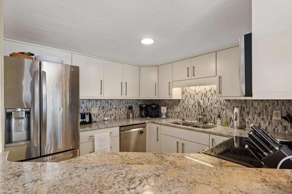 OB3: Sea Rose | Kitchen Area