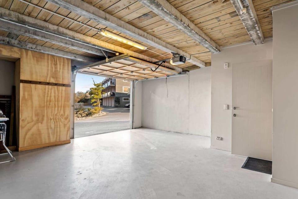
Room for one SMALL car and additional items such as bikes and ski gear