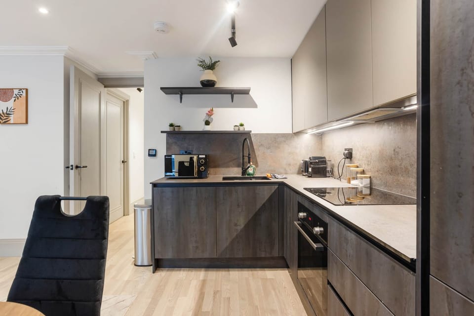 Flat 1, 11 Grenville Street WC1N-17