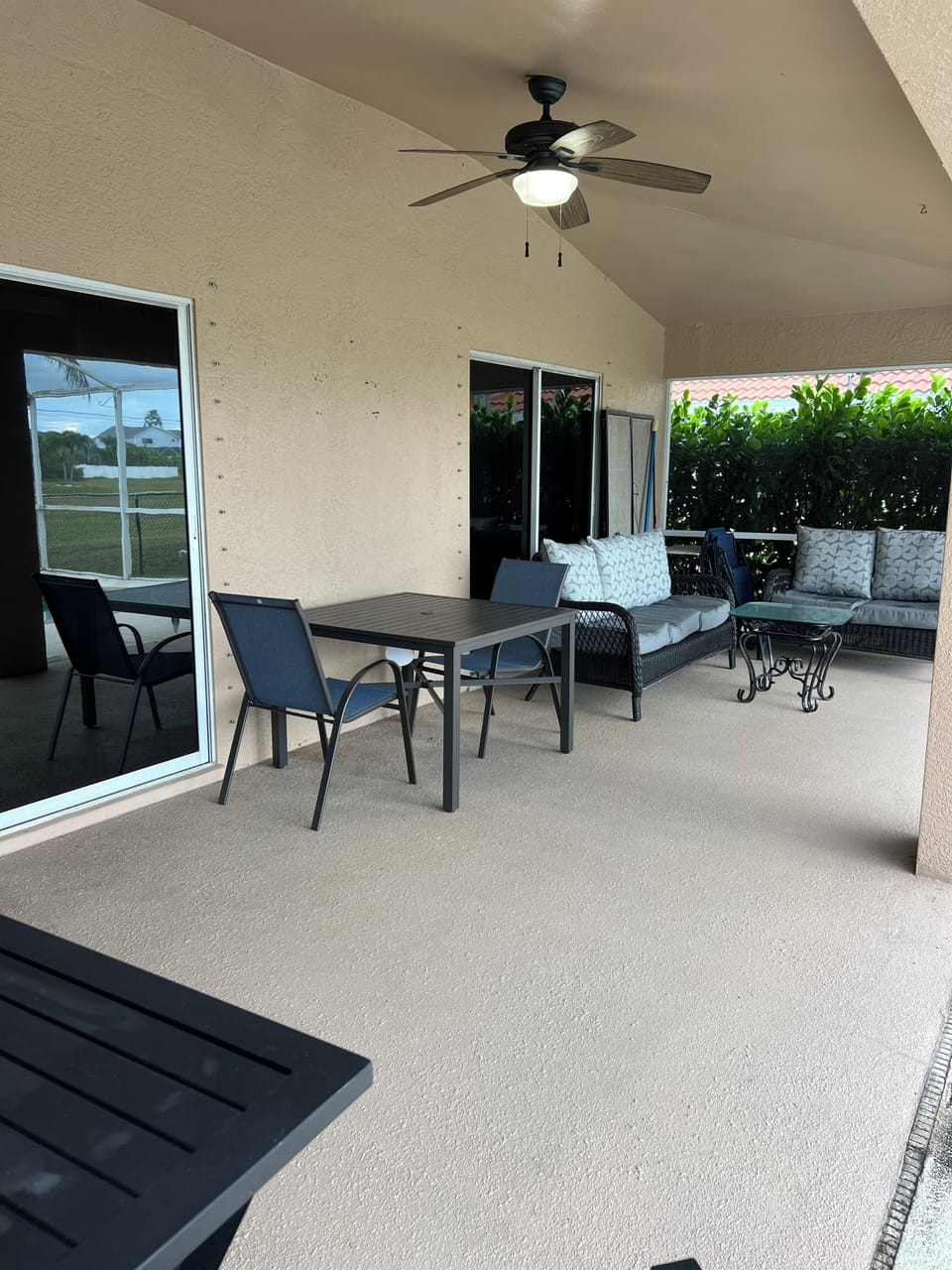 Outdoor dining