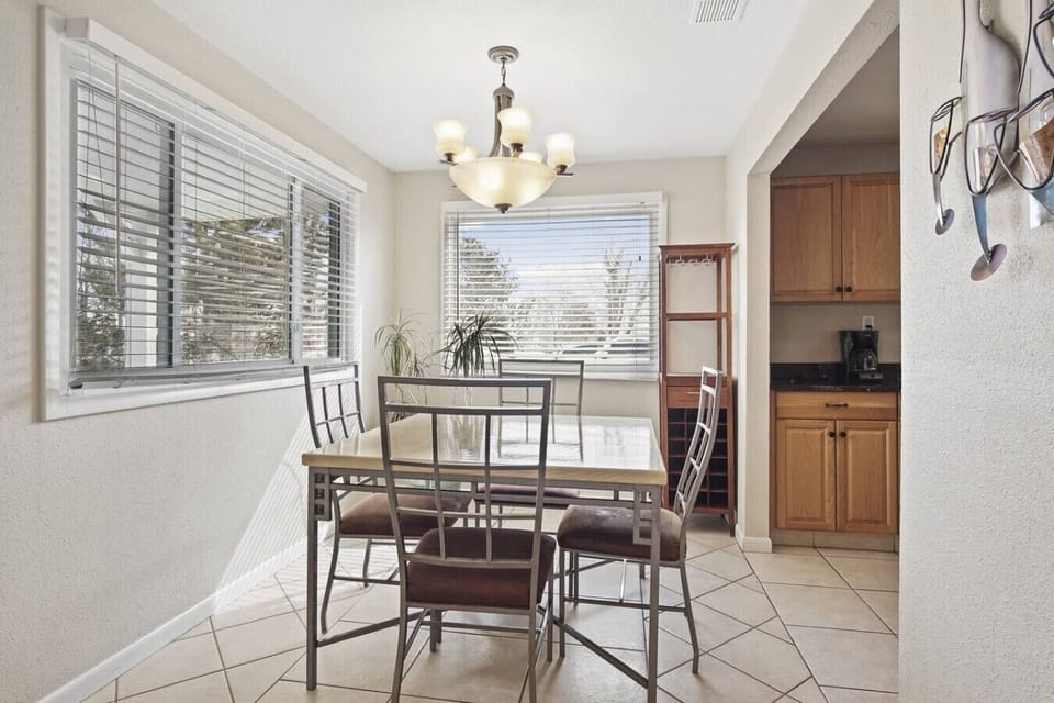 Dining for four right off the kitchen