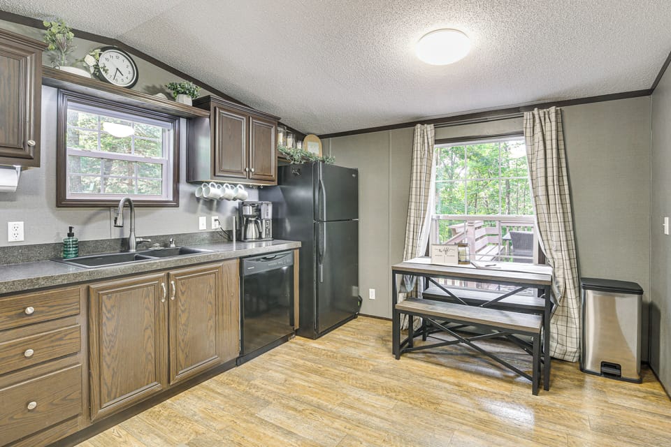 Kitchen | Dining Area