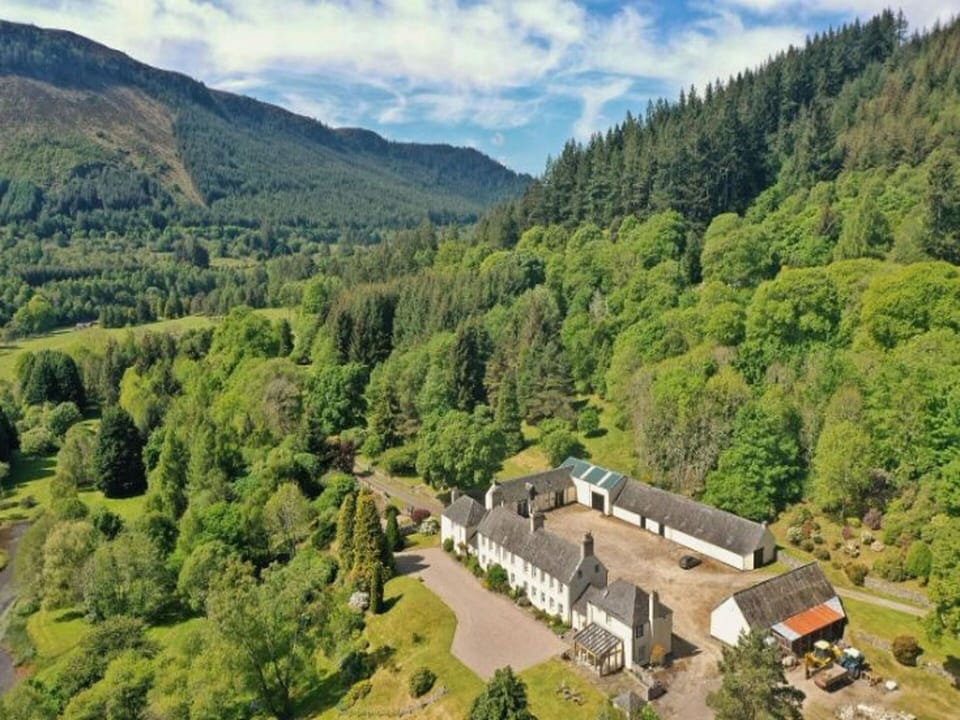 House, Home, Cottage, Roof, Highland, Landscape, Rural Area, Village, Estate, Farmhouse