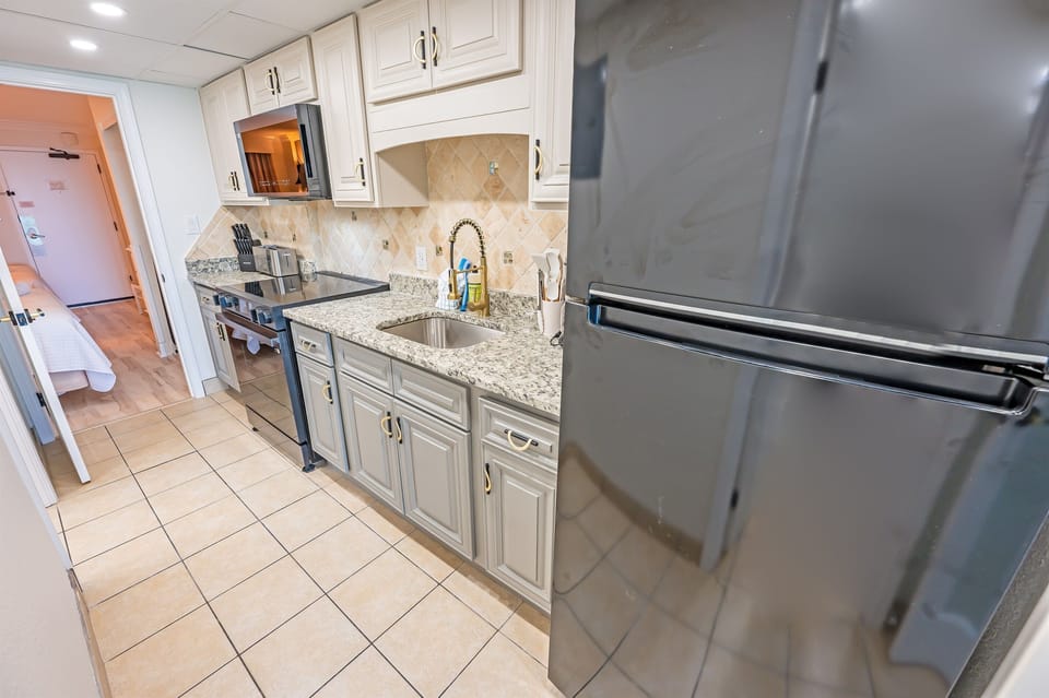 Large Kitchen Area