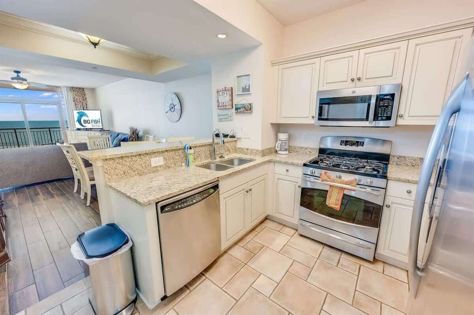 Large Kitchen Area