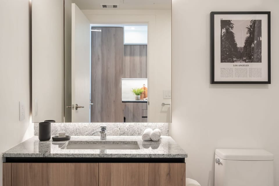 Level Hollywood - One Bedroom Suite (21)