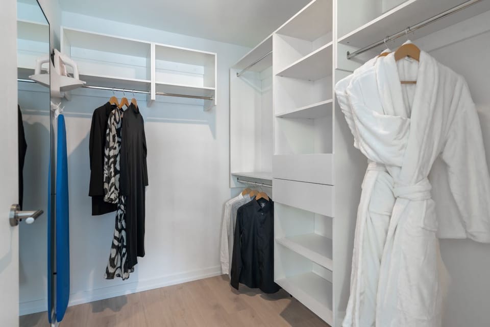 Level Hollywood - One Bedroom Suite (20)