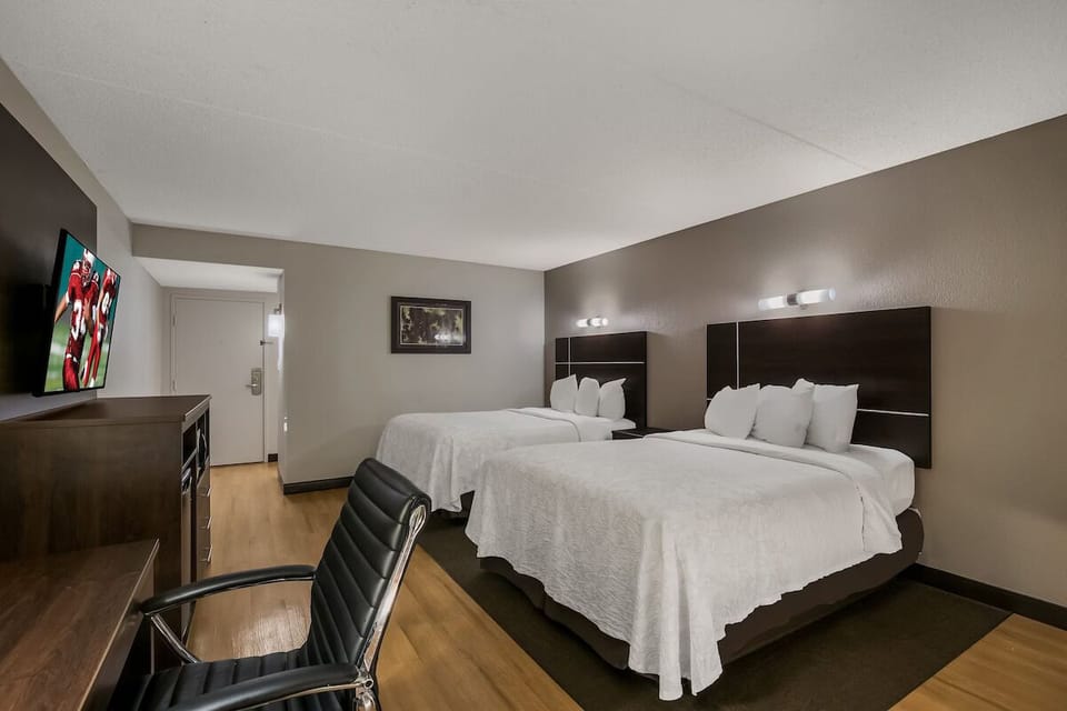 Unit with 2 Queen beds