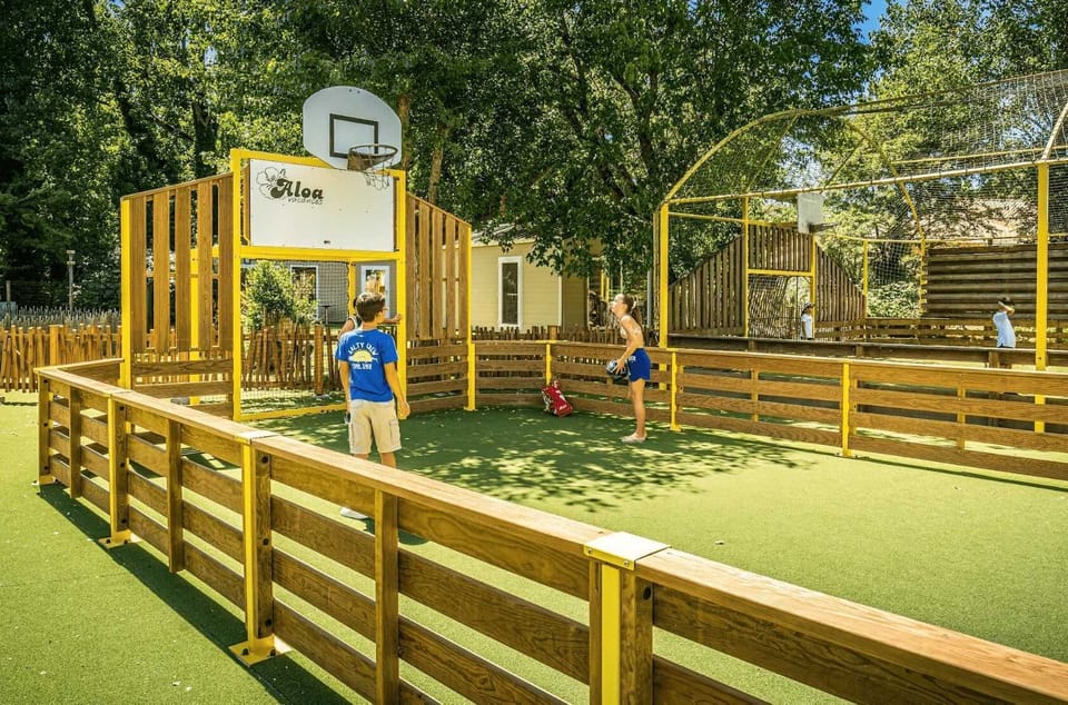 Sport court