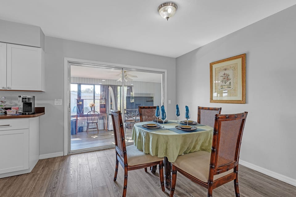 Dining Room, Dining Table, Furniture, Indoors, Table