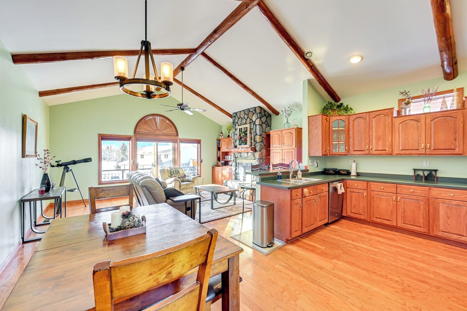 Dining Area | Upper Level