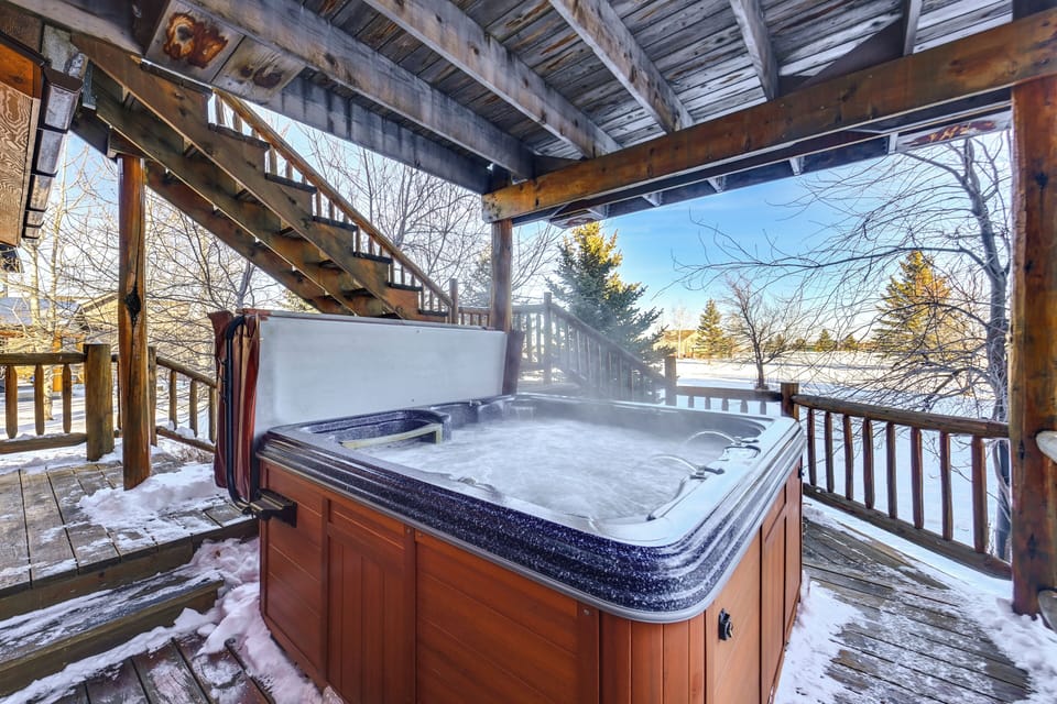 Outdoor Space | Private Hot Tub | Split-Level Townhome