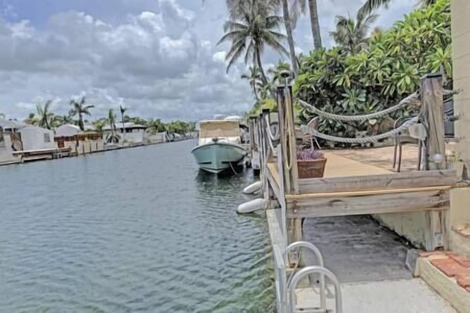 Swim ladder is there for kyak launching or a quick dip.