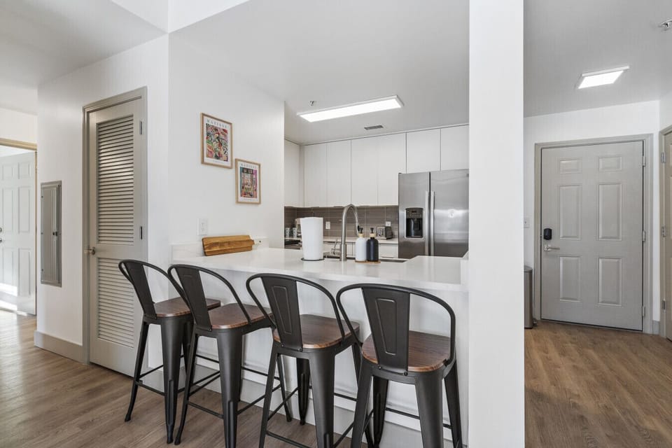 Lovely fully-equipped kitchen with everything you need to prepare your meals and enjoy a nice dinner!