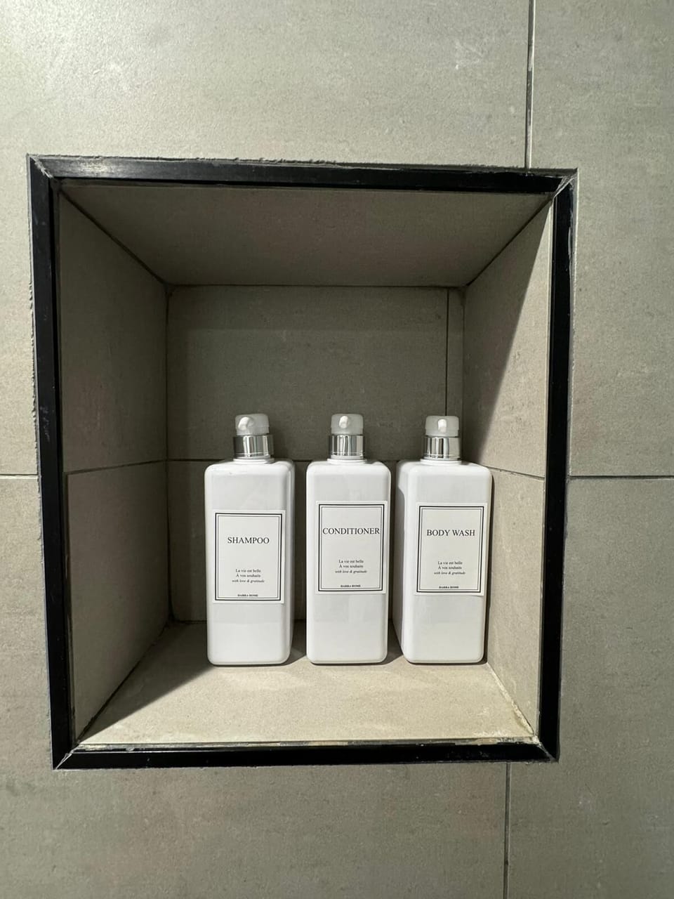 Bathroom amenities