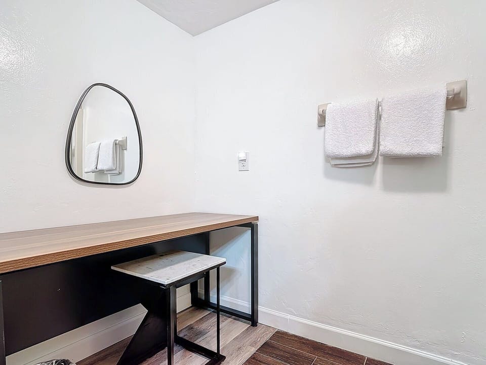 Primary vanity