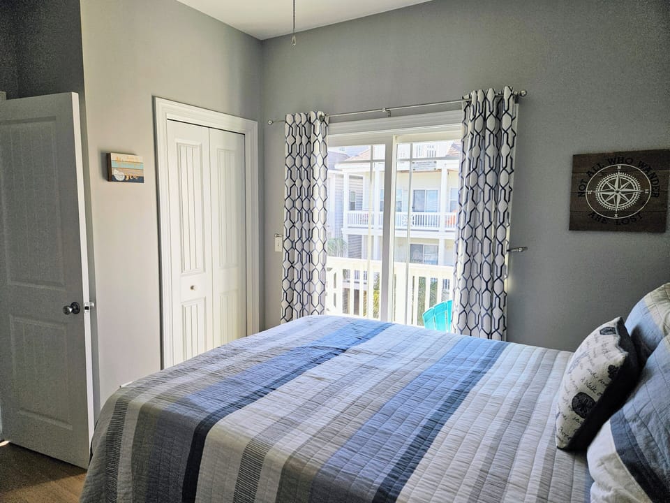 Queen Bedroom #2