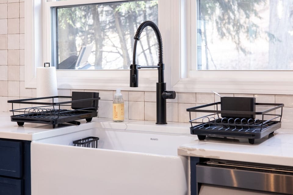Kitchen sink with fresh, drinkable Lake George water