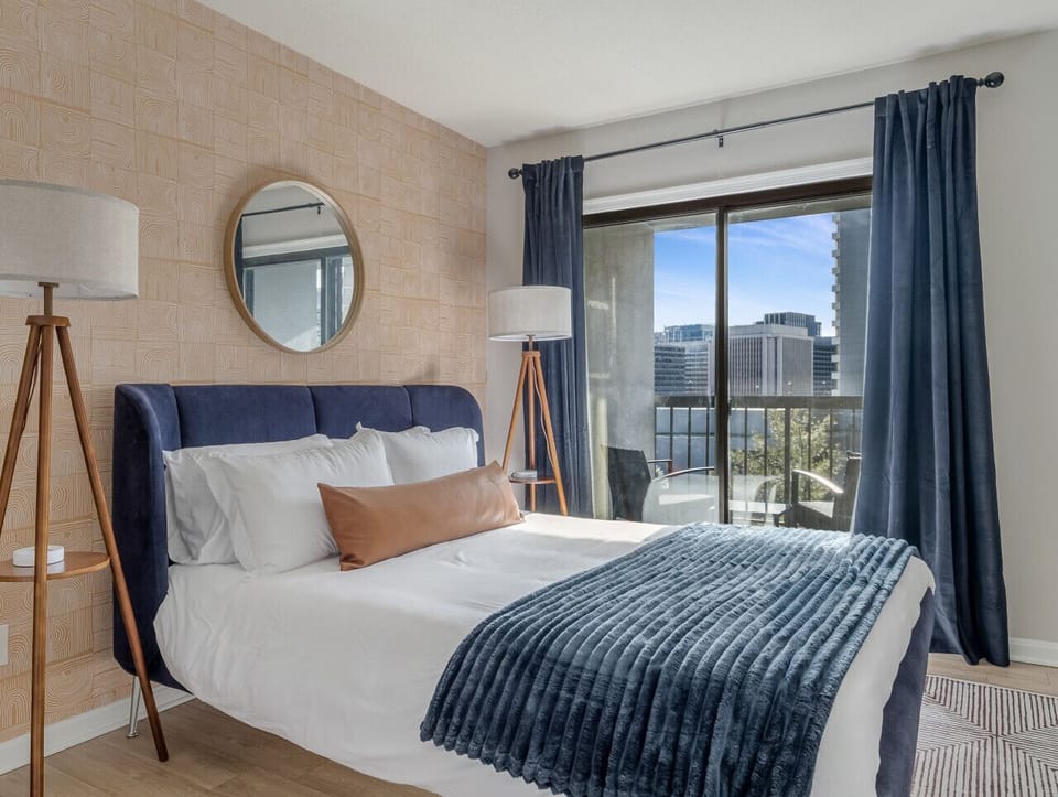 With a luxurious king bed and a cozy day bed, this room offers the perfect setup for relaxation or accommodating additional guests.