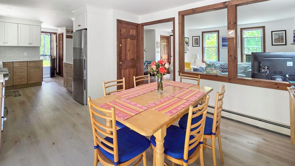 Dining room is open to the kitchen and the living room