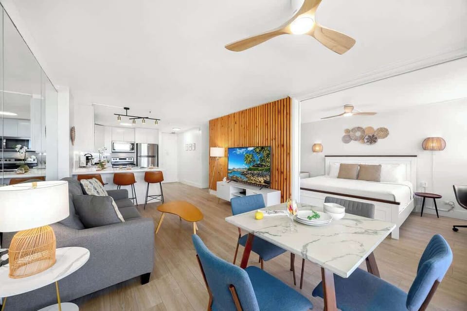 Dining table with 4 chairs
