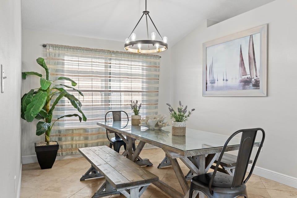 Dining Area with Bench Seat