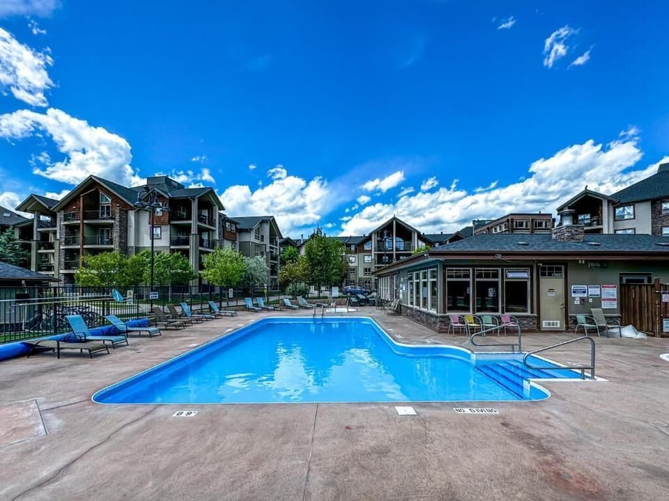 Pool and 2 hot tubs. 1 hot tub and the fitness room are open during the winter.