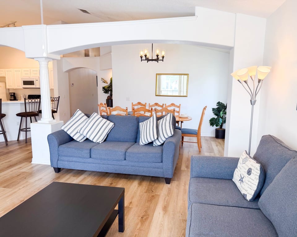 118_Lake_Shore_Pkwy-31