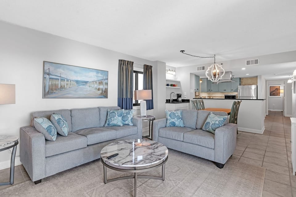 Home Decor, Couch, Furniture, Architecture, Building