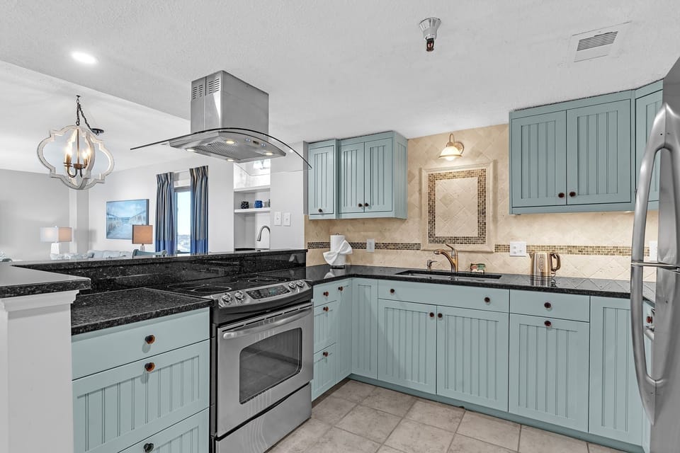 Indoors, Kitchen, Microwave, Oven, Lamp