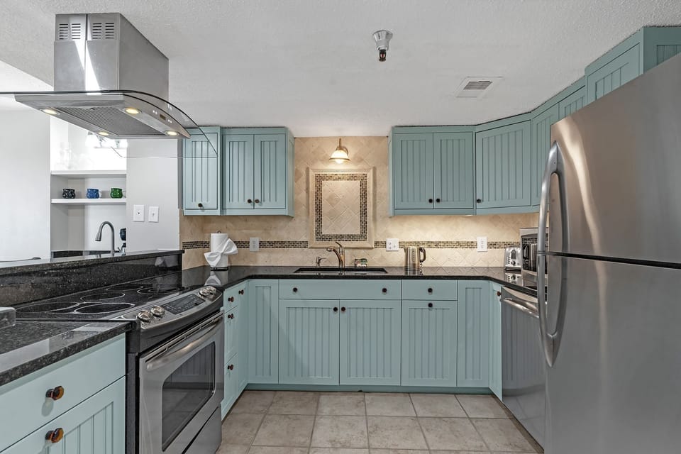 Indoors, Kitchen, Microwave, Oven, Cooktop