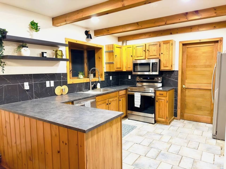 Kitchen (1)