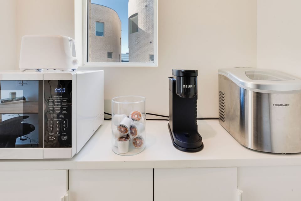 Coffee pods provided as well as a toaster!