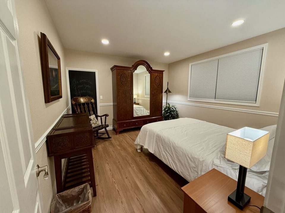 Plenty of storage for those long weekends and black out blinds for your beauty sleep