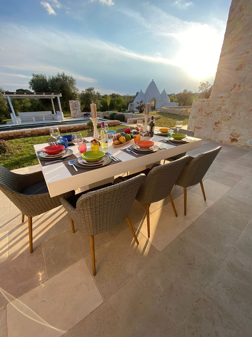 Outdoor dining