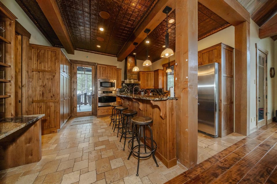 Counter seating 