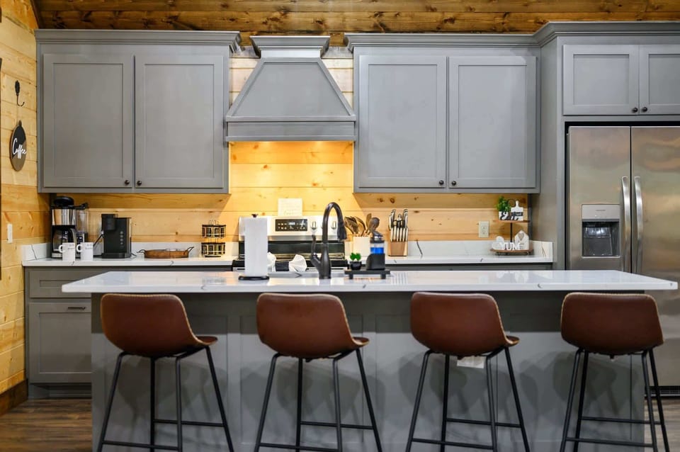 Grab coffee & quick bites at the kitchen counter, with space for 4