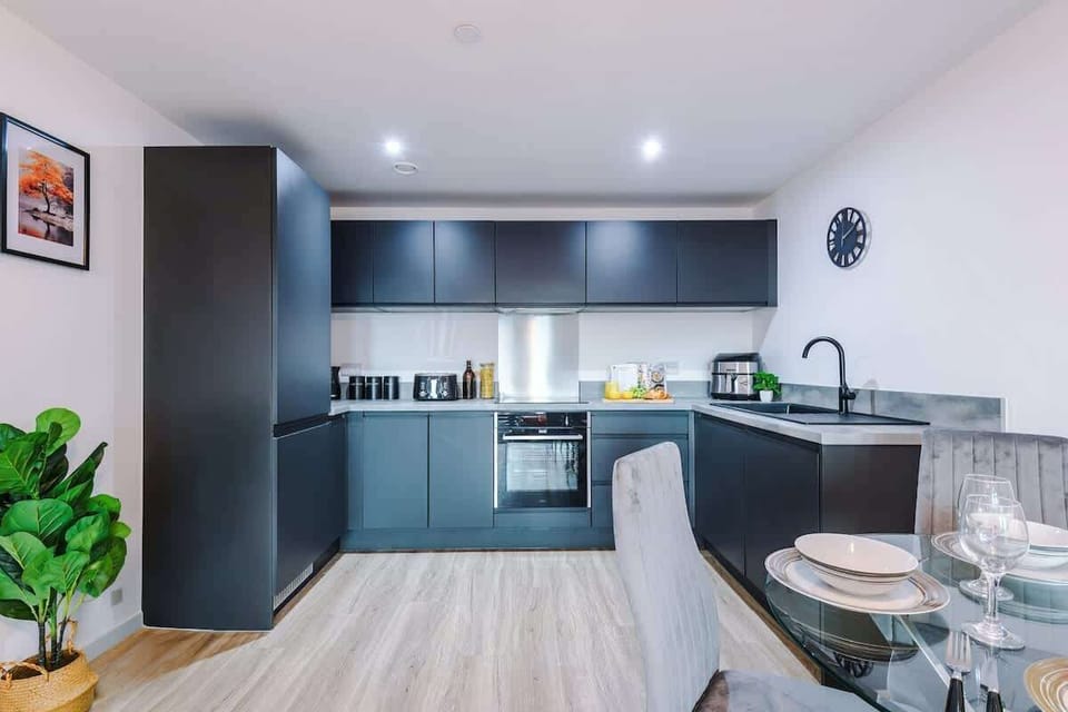Full kitchen