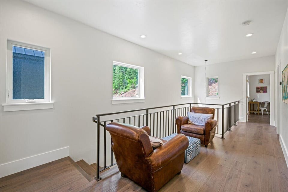 2nd floor landing with washer and dryer closet