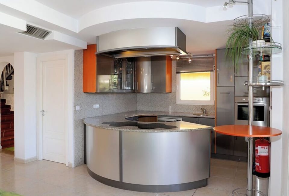Kitchen area