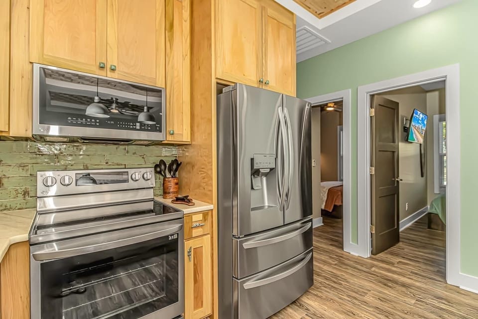 Full Kitchen