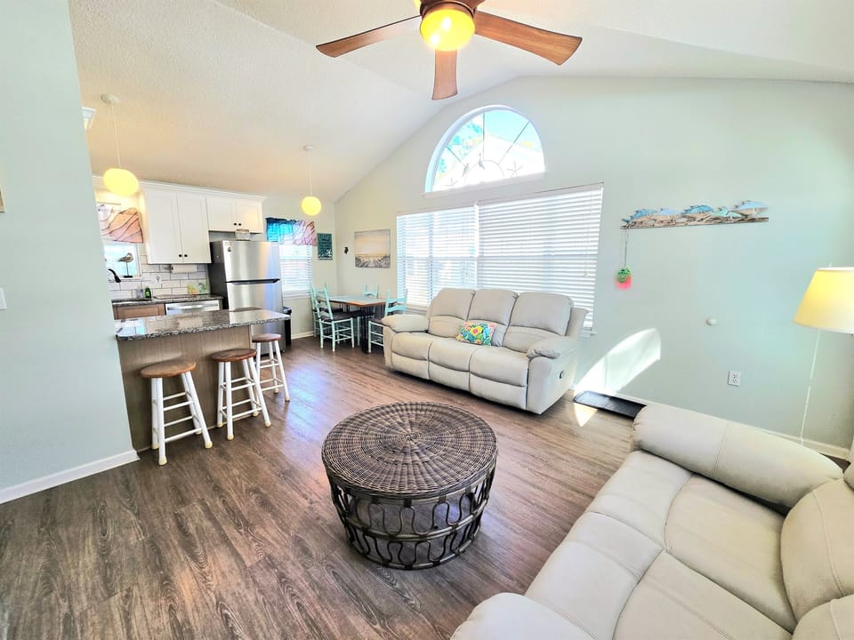Living/Kitchen