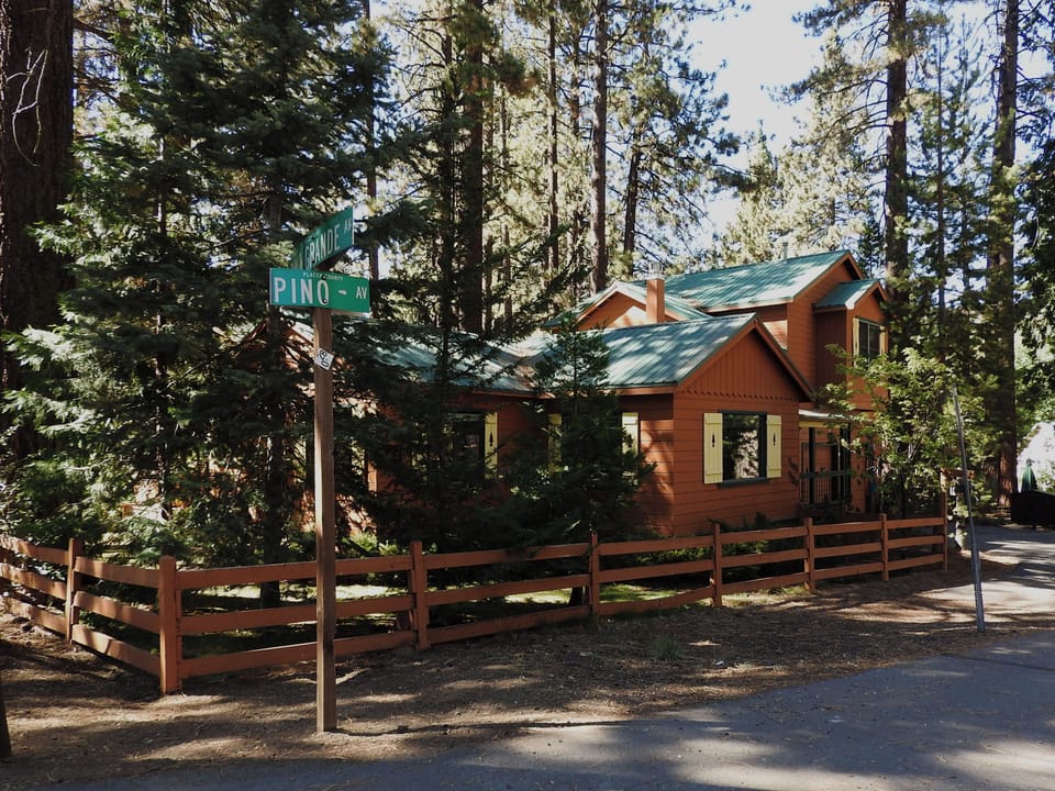 Welcome to Rhapsody Lodge! Old Tahoe ambiance with modern amenities.