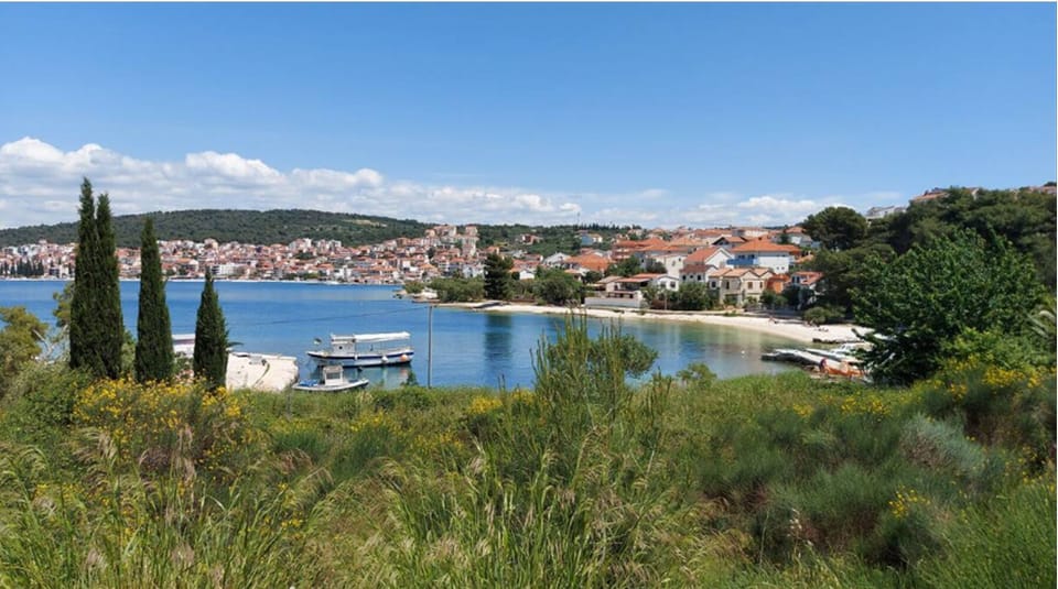 Local beach 250m from the apartment